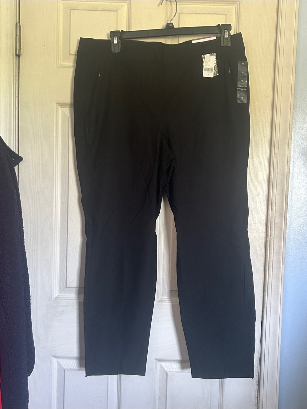 NWT Lane Bryant black The 4 season mid rise ankle pant size 18